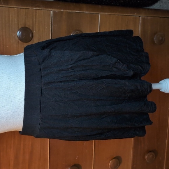 Coco + Carmen Cheeky Chic Side Kick Skirt (Black, Large/XLarge) - Picture 5 of 12